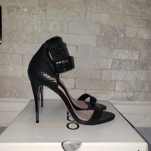 Black Strap Heel
